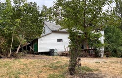 17991 S MUNSON RD, Molalla, OR 97038
