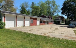 460 Bond Avenue, Valparaiso, IN 46385