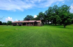 1197 Old 80 Road, Lake, MS 39092