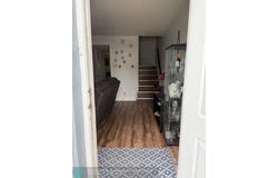 8040 SW 17 PL, Davie, FL 33324