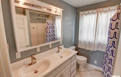 714 W ELM Street, Taylorville, IL 62568