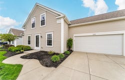 8708 Wakefield Run, North Ridgeville, OH 44039