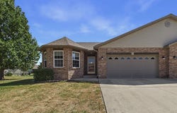 66 Brooks Drive, Bethalto, IL 62010