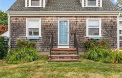 53 Admiral Kalbfus Road, Newport, RI 02840