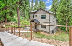 7190 Yosemite Park Way, Yosemite, CA 95389