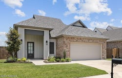 402 Last Quarter Drive, Youngsville, LA 70592