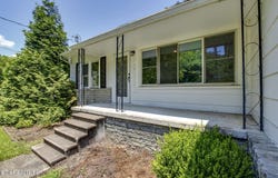 610 E Race St, Kingston, TN 37763