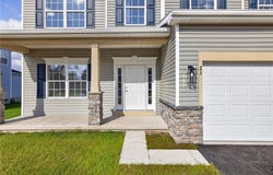 23 Royal Aberdeen Lane, West Henrietta, NY 14586