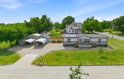 519 E 3rd St, Eureka, KS 67045-1903