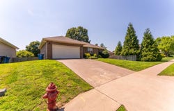 4607 S Ridgeview Avenue, Battlefield, MO 65619