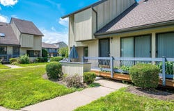 8 Spencer Street, Franklin, NJ 08873