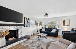 10 Meadowbrook Rd, Auburn, MA 01501