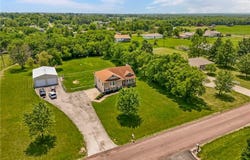 15375 Roger Road, Leavenworth, KS 66048