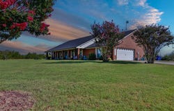 491 Navajo Road, Whitesboro, TX 76273