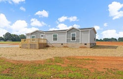 1073 Hwy 182, Fair Play, SC 29643