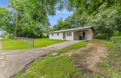 6 Ledbetter Dr, Purvis, MS 39475