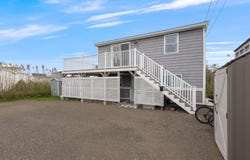 28 Kings Highway, Hampton, NH 03842