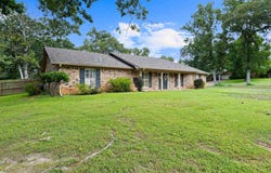 1915 SUNSHINE SQUARE, Longview, TX 75601