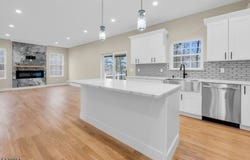 18 Whippoorwill Rd, Mount Olive Twp., NJ 07828-2622