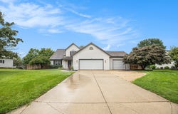 2460 Meadow Drive, Zeeland, MI 49464
