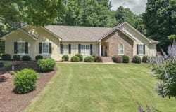 135 Planters Ridge, Lagrange, GA 30240