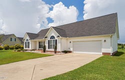 52 Hunters Rdg Trail, Dunn, NC 28334