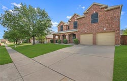 1018 Hollow Creek Drive, Cedar Hill, TX 75104