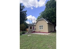 303 S Garfield Ave, Lyons, KS 67554