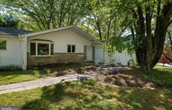 1 SPRINGBRIAR LN, BALTIMORE, MD 21208