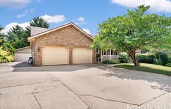 6838 Rollingview Drive, Hudsonville, MI 49426