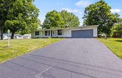 1372 Canandaigua Road, Macedon, NY 14502