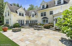 41 Marlpit Place, Middletown, NJ 07748