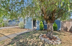 1127 LINN AVE, Oregon City, OR 97045