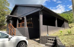 9968 hwy 805, Jenkins, KY 41537