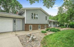 1504 11th Street SE, Willmar, MN 56201
