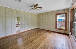 607 S Avenue H, Clifton, TX 76634