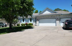 1106 E SOUTHCREST CIR, Derby, KS 67037