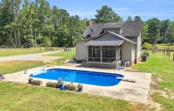 211 Andrews Chapel Rd, Hodges, SC 29653