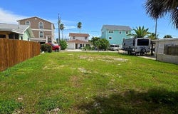 432 S BAYSHORE DRIVE, MADEIRA BEACH, FL 33708