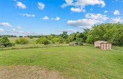 608 W Spring Street, West, TX 76691
