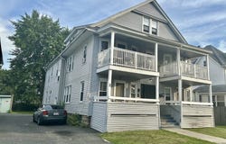 59 Kensington Ave, Springfield, MA 01108