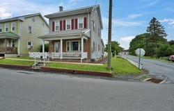 9 W MARKET STREET, MYERSTOWN, PA 17067