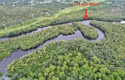 650 NE Waters Edge Lane, Port Saint Lucie, FL 34983