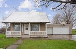 312 W. 1ST, Gladbrook, IA 50635