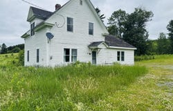 26 New Canada Road, New Canada, ME 04743