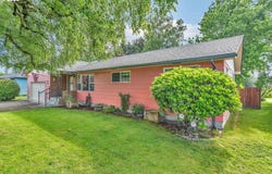 994 33RD Ave, Longview, WA 98632