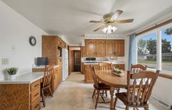 1639 DEBRA Lane, GREEN BAY, WI 54302