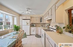 36 Hannah Drive, South Brunswick, NJ 08810