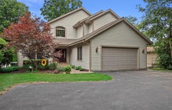 W354n5000 Road T -, Oconomowoc, WI 53066