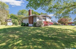 3 Laurel Avenue, Derby, CT 06418